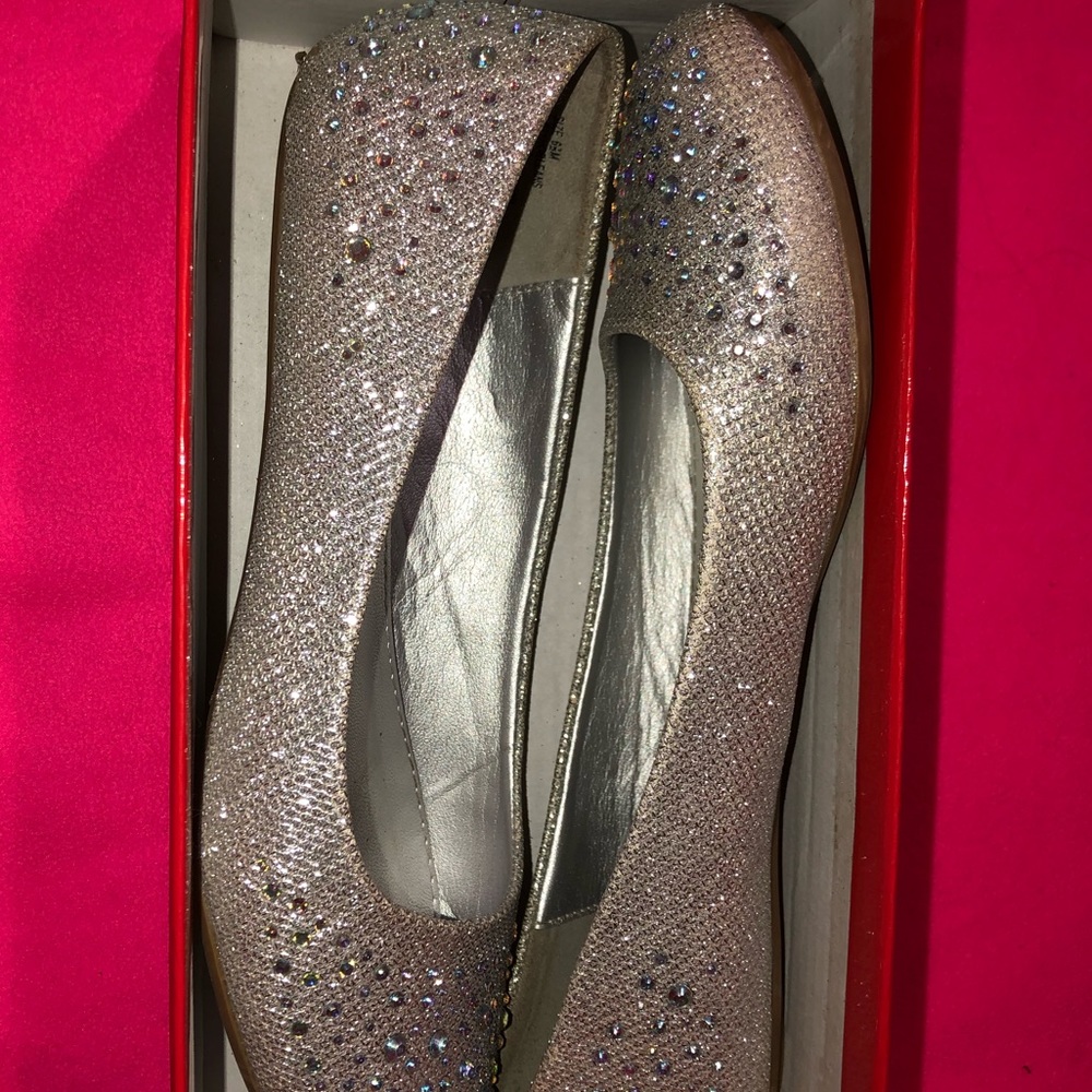 Flat sparkly shoes